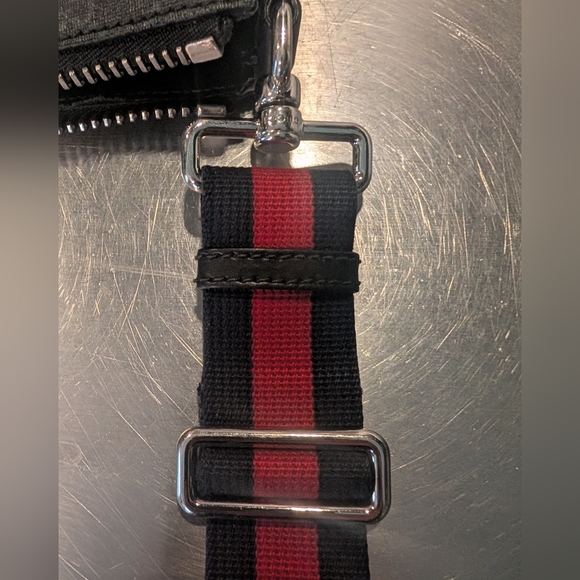 Gucci Supreme Messenger Bag - Picture 6 of 7